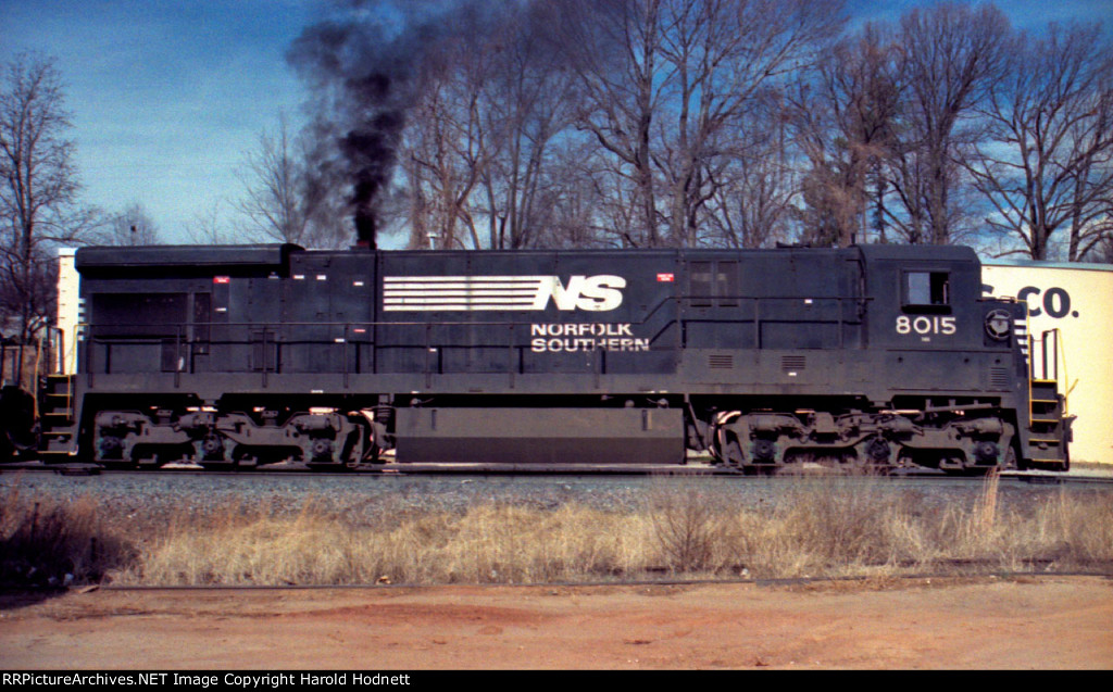 NS 8015